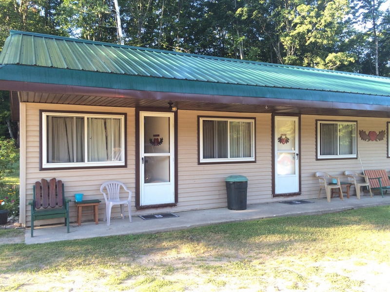 Hulbert Hills Motel - Photo From Web (newer photo)